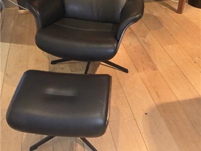 Lederland ROTTERDAM Showroommodel Caine  met gasveer   en voetenbank